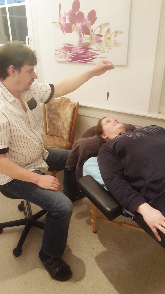 Übung einer sanften Hypnoseeinleitung im Aufbaukurs